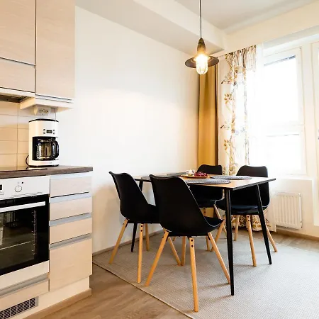 Apartment First Comet *